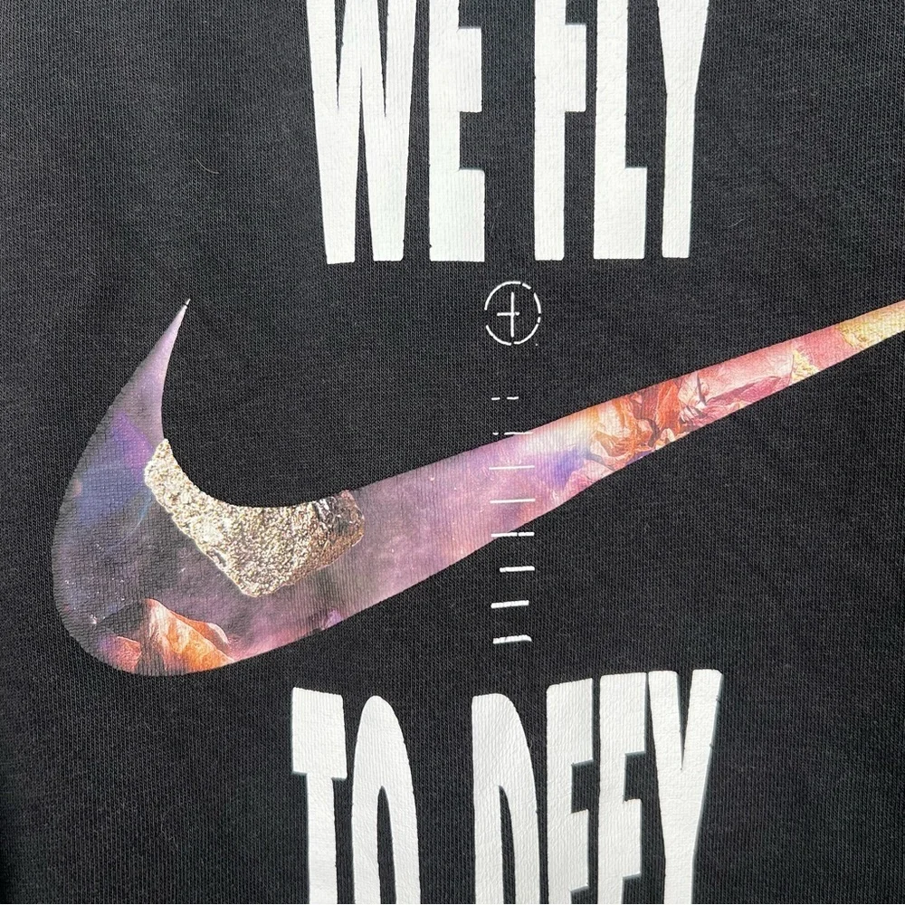 Nike Black Swoosh Fly Standard Issue Basketball Crew-Neck We Fly To Defy
